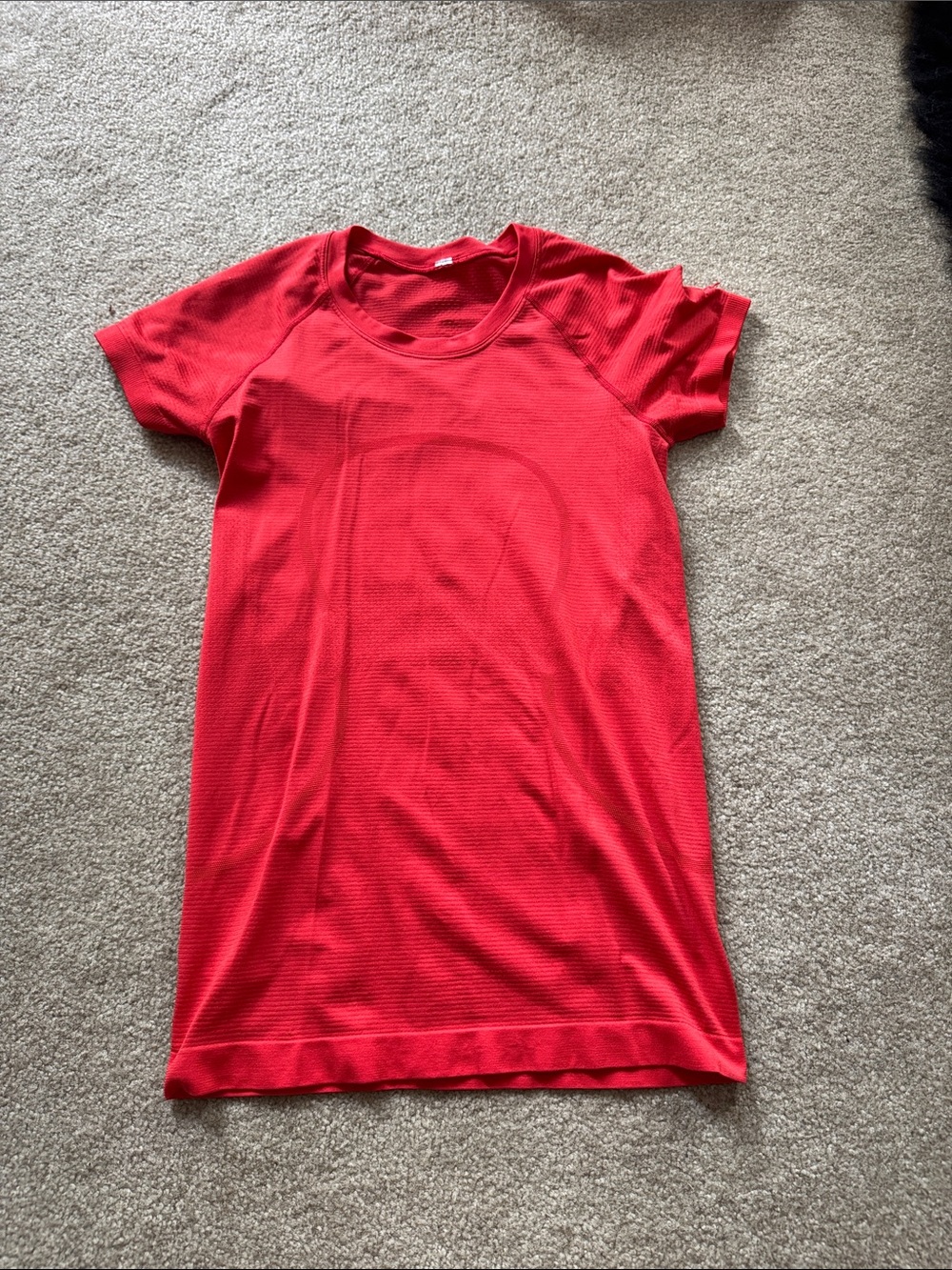 lululemon athletica Red Short-Sleeve Performance Tee